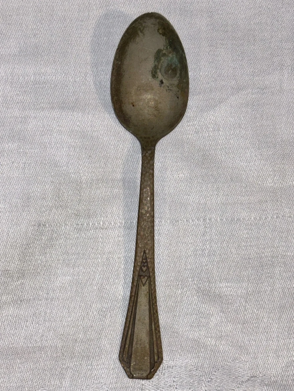 Vintage Fairfield Plate Two Silverplate Art Deco Hammered Teaspoon Flatware HTF